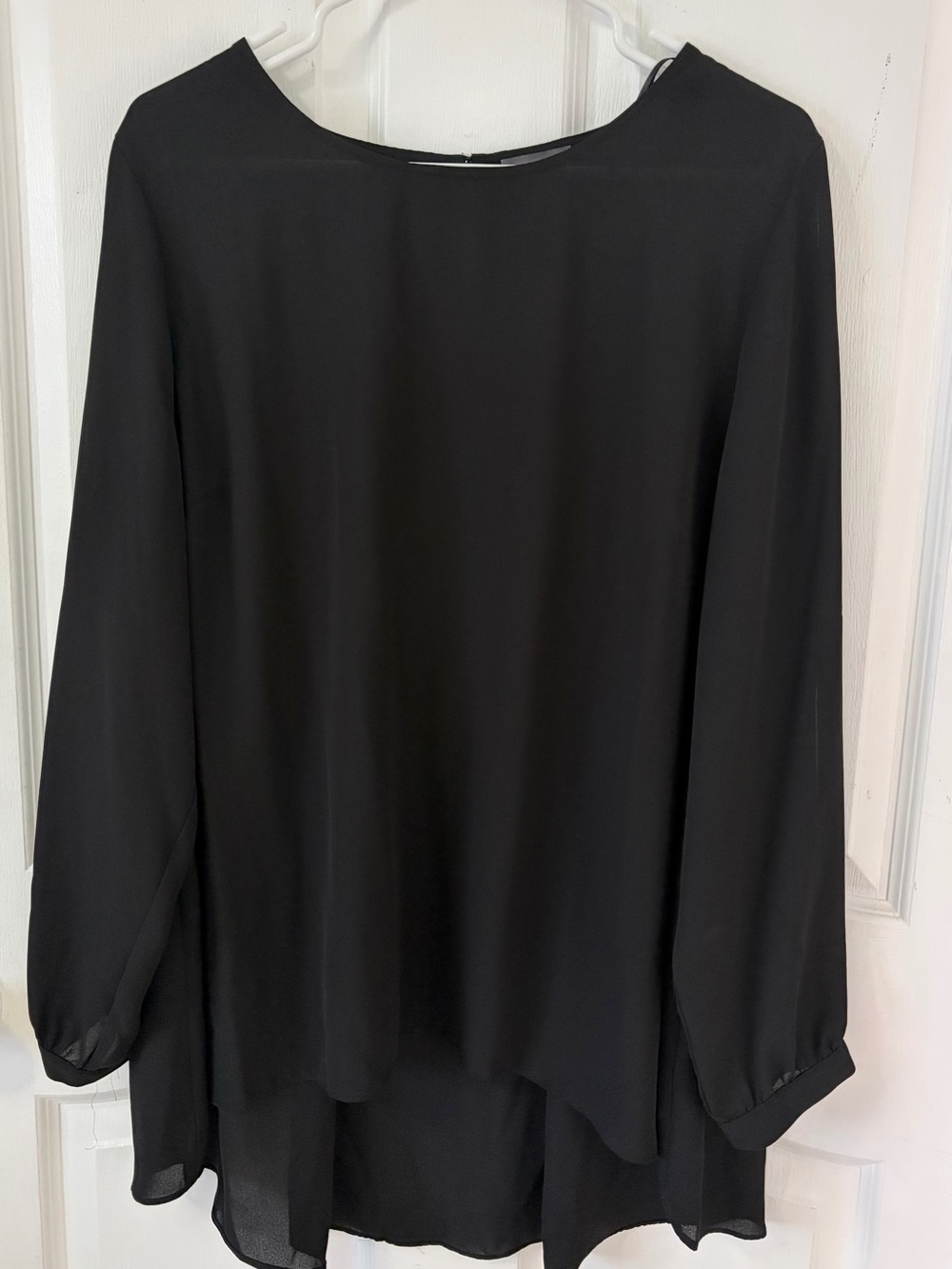 Vince Camuto Black Long-Sleeve Chiffon Tunic Blouse